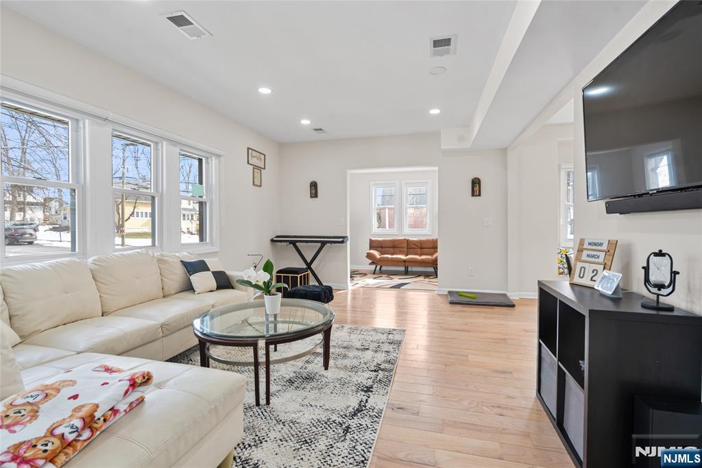 266 Elm Avenue, Teaneck, NJ 07666 Listing Photo  6