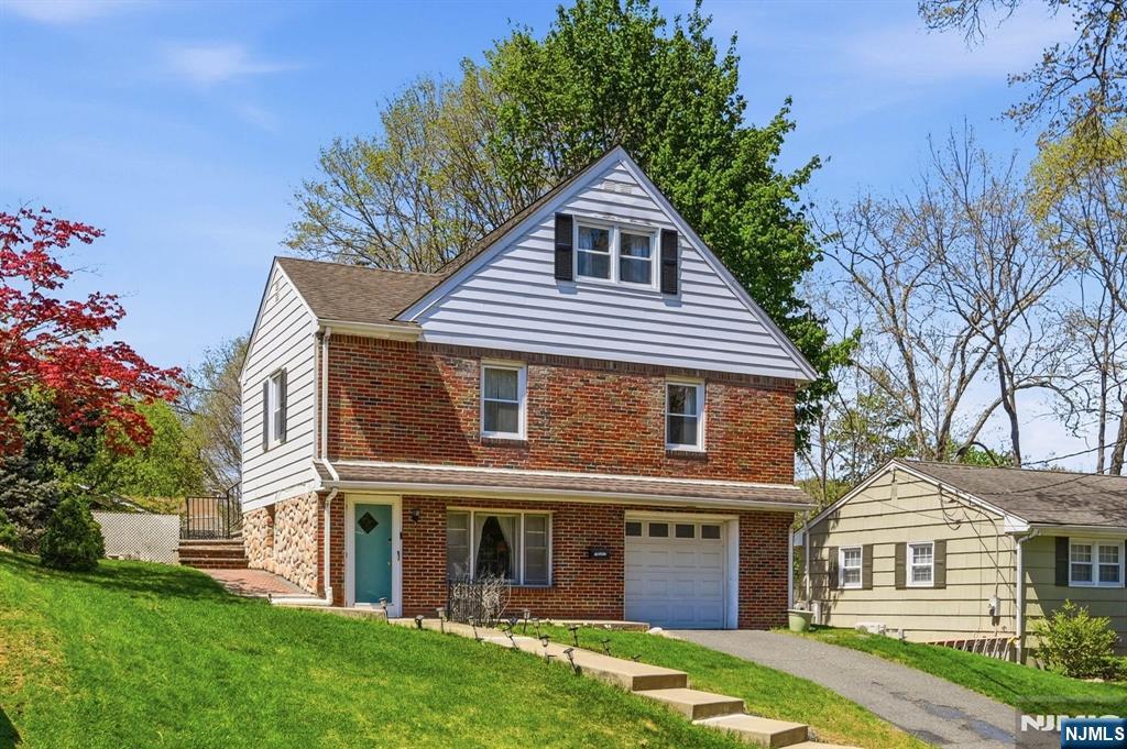 31 Dacotah Avenue - Photo 1