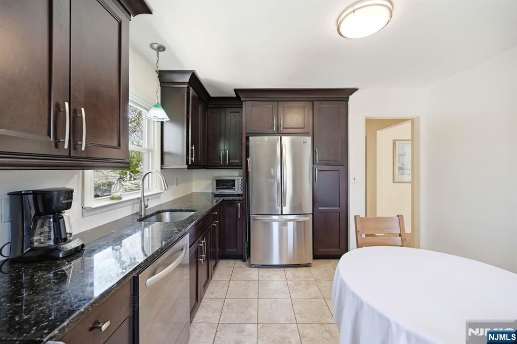 31 Dacotah Avenue, Oakland, NJ, 07436