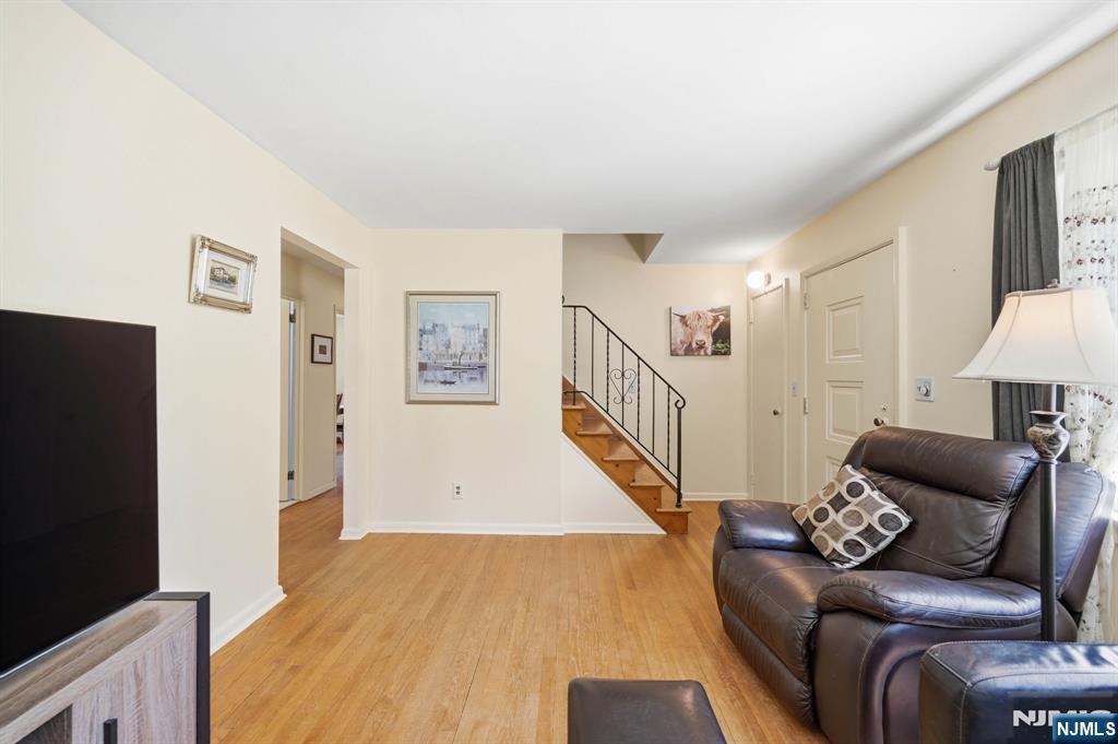 31 Dacotah Avenue, Oakland, NJ, 07436