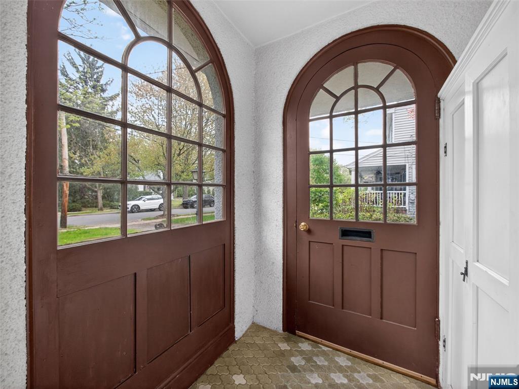 618 Wyndemere Avenue - Photo 4