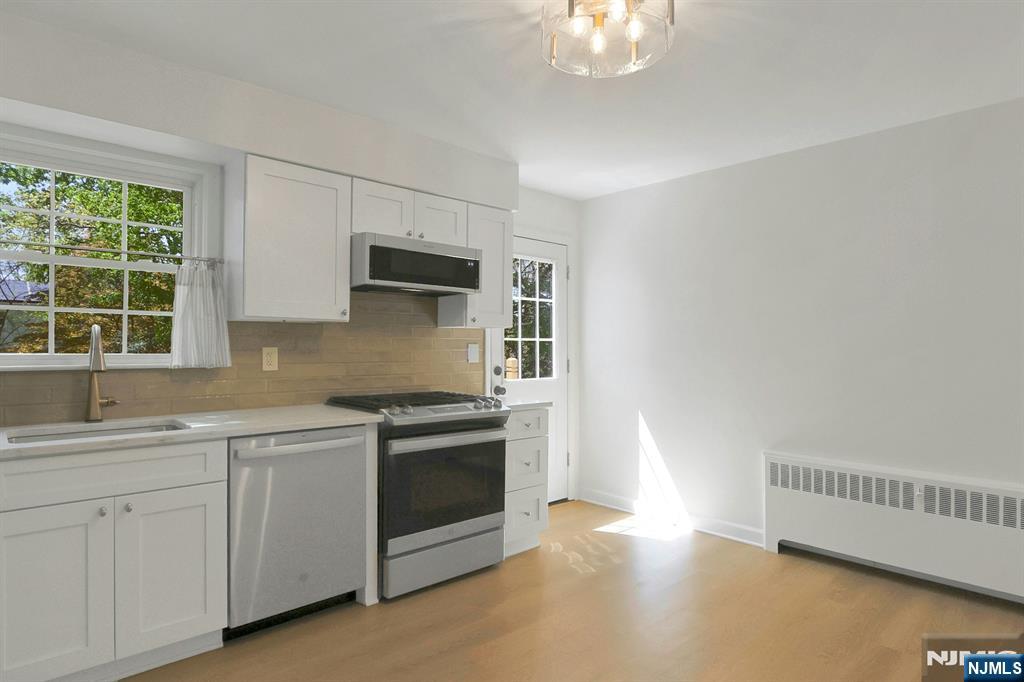 33 Clayton Street, Hillsdale, NJ, 07642