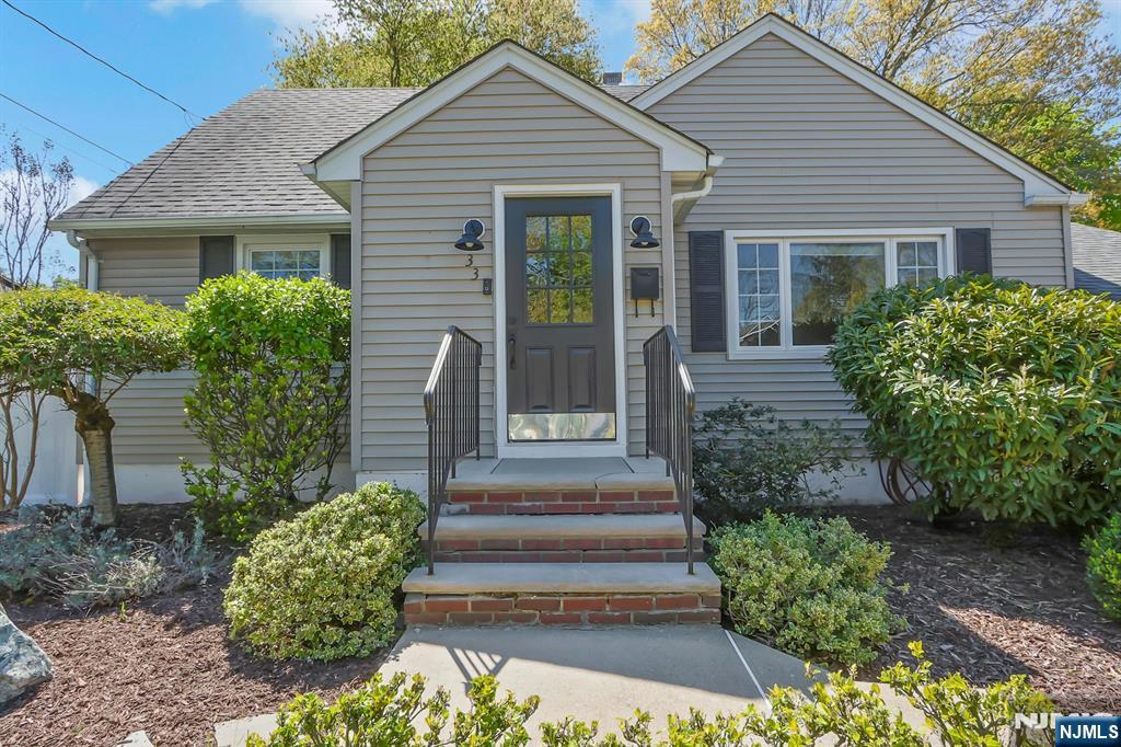 33 Clayton Street, Hillsdale, NJ, 07642