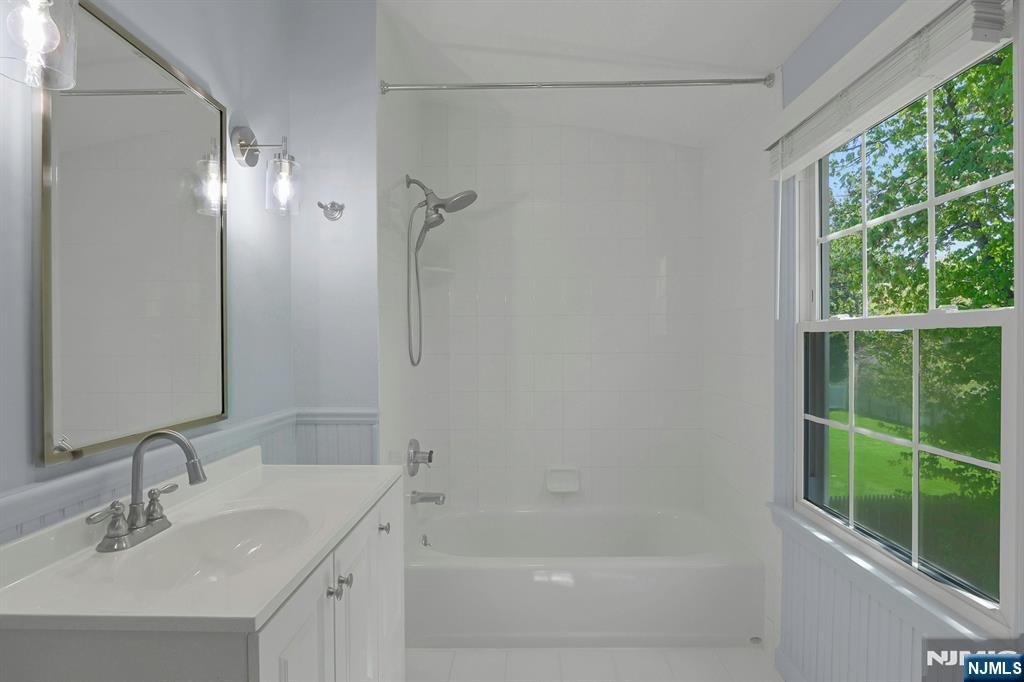 33 Clayton Street, Hillsdale, NJ, 07642