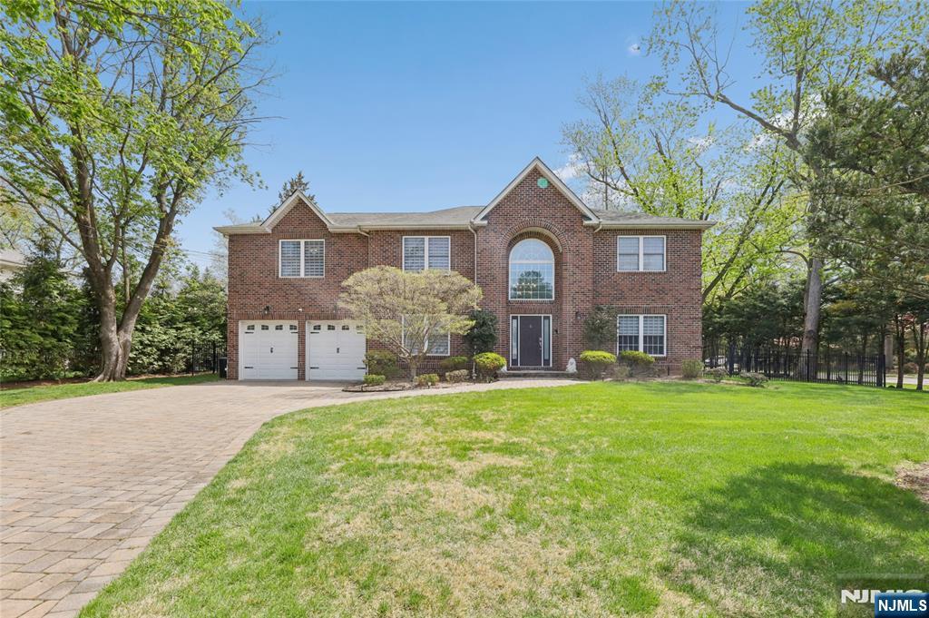 4 Leoson Parkway - Photo 1