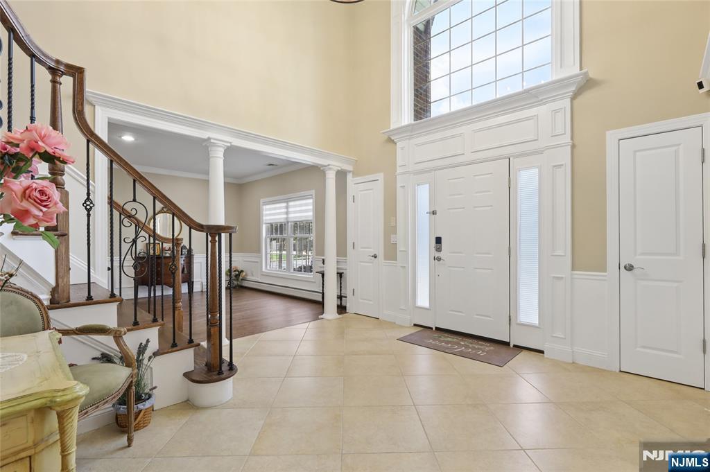 4 Leoson Parkway - Photo 3