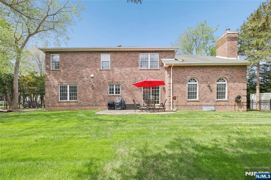 4 Leoson Parkway — photo 45