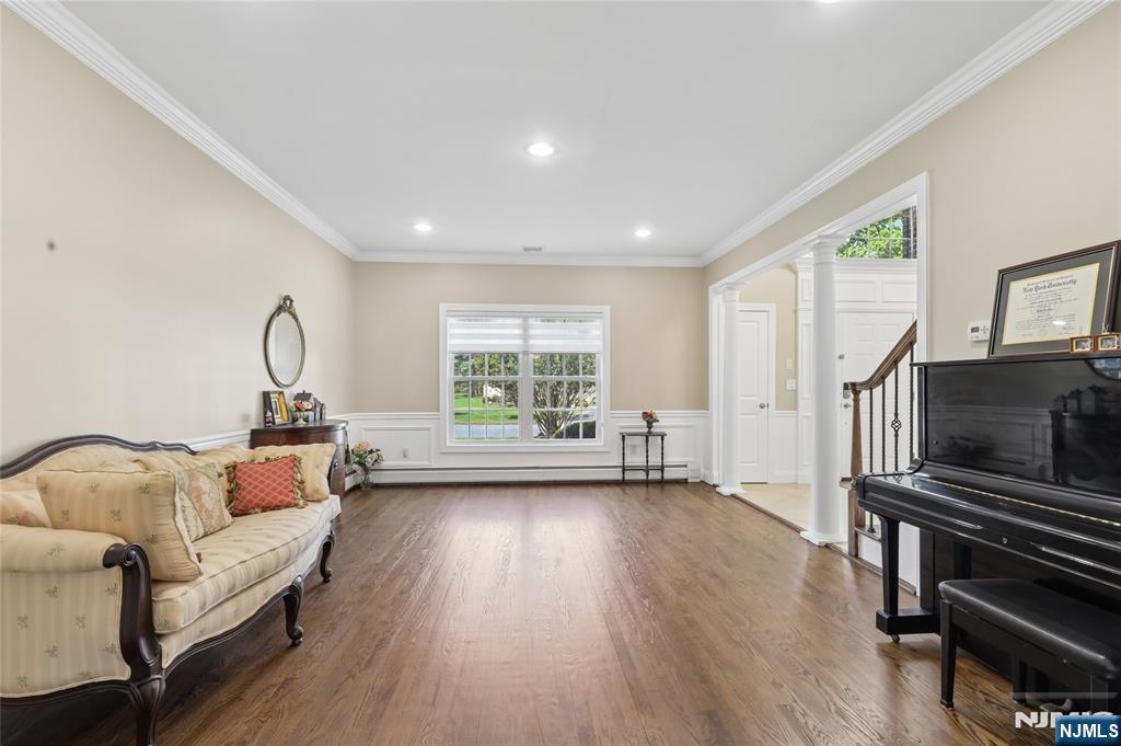 4 Leoson Parkway — photo 7