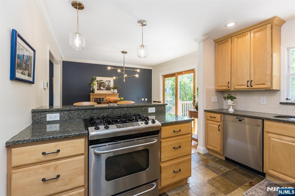 30 Bellaire Drive — photo 13