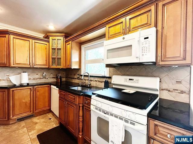 321 Maplewood Drive - Photo 5