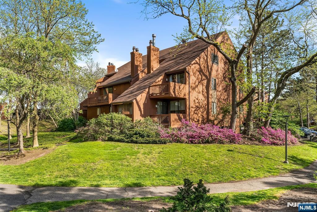 2 Sunnyside Place, Verona, NJ, 07044