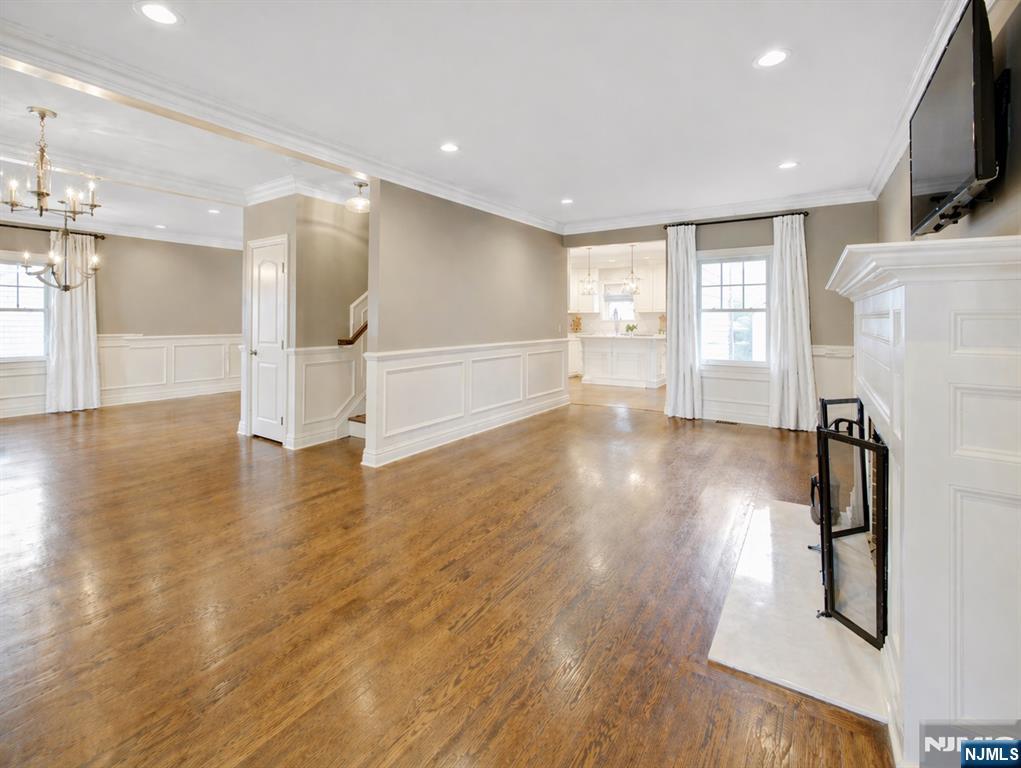 33 Raymond Avenue - Photo 4