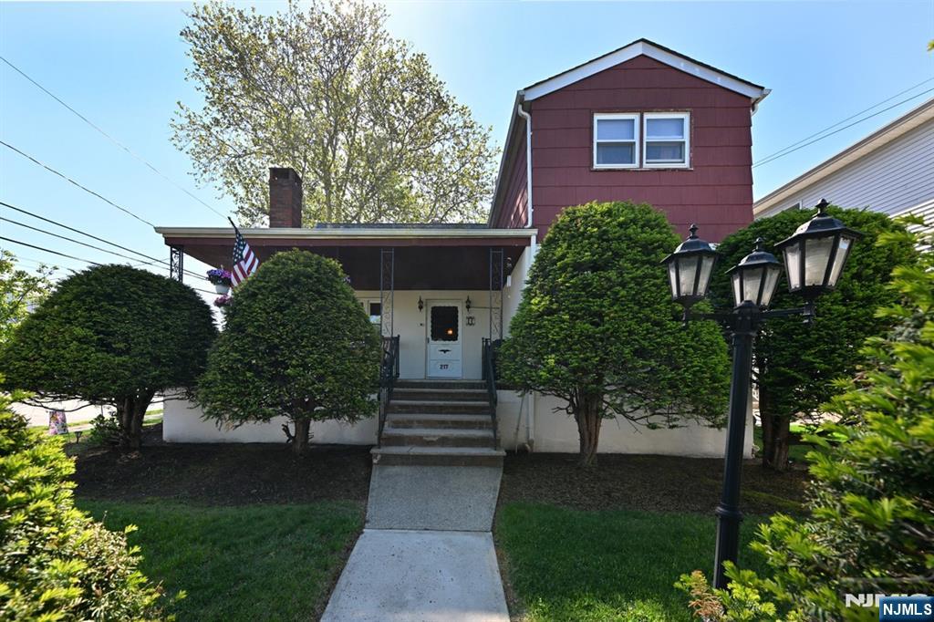 217 Grove St, Lodi, NJ 07644