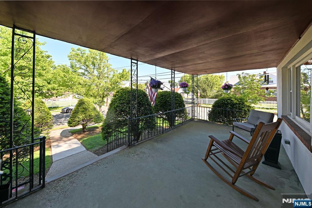 217 Grove Street - Photo 3