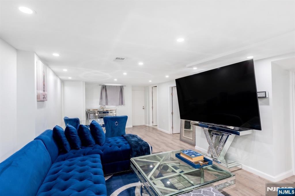 58 Park Avenue, East Orange, NJ, 07017