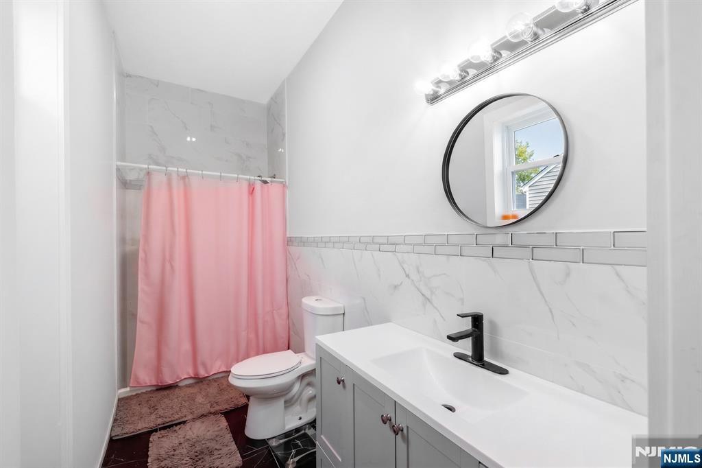 58 Park Avenue, East Orange, NJ, 07017