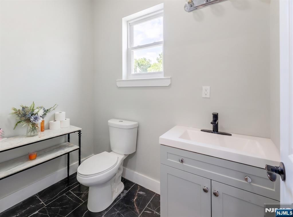 58 Park Avenue, East Orange, NJ, 07017