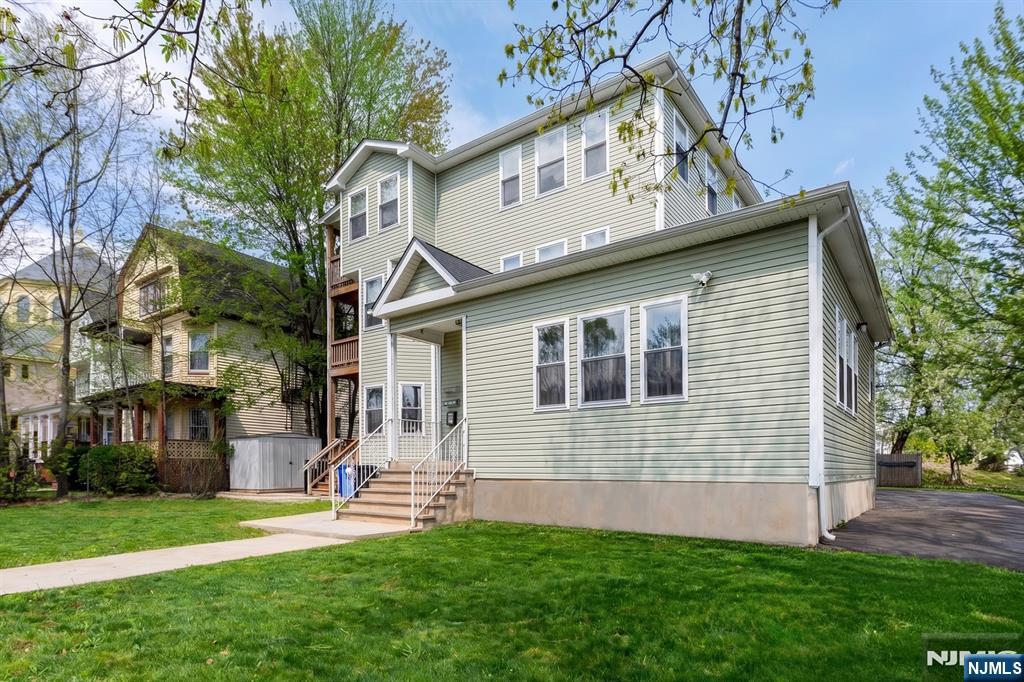 58 Park Avenue, East Orange, NJ, 07017