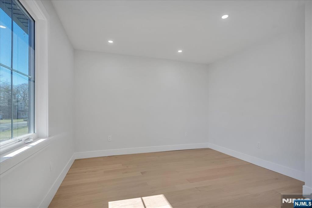 6 Clinton Place — photo 22