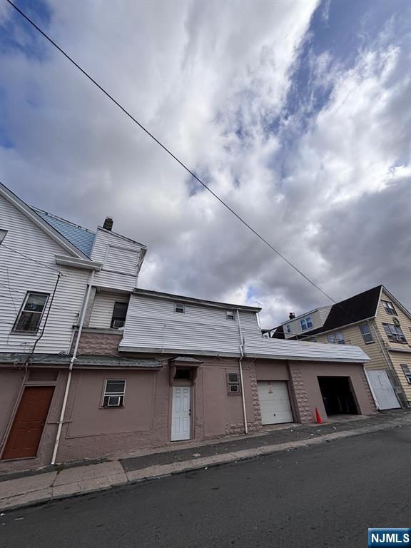 564 River Street - Photo 4