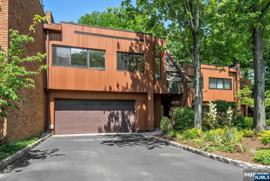 12 Kira Lane, Englewood NJ — listing photo