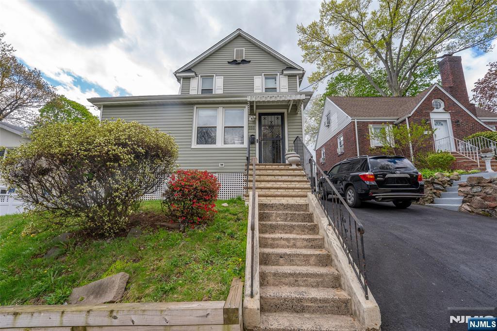 19 Stuyvesant Avenue, Newark, NJ, 07106