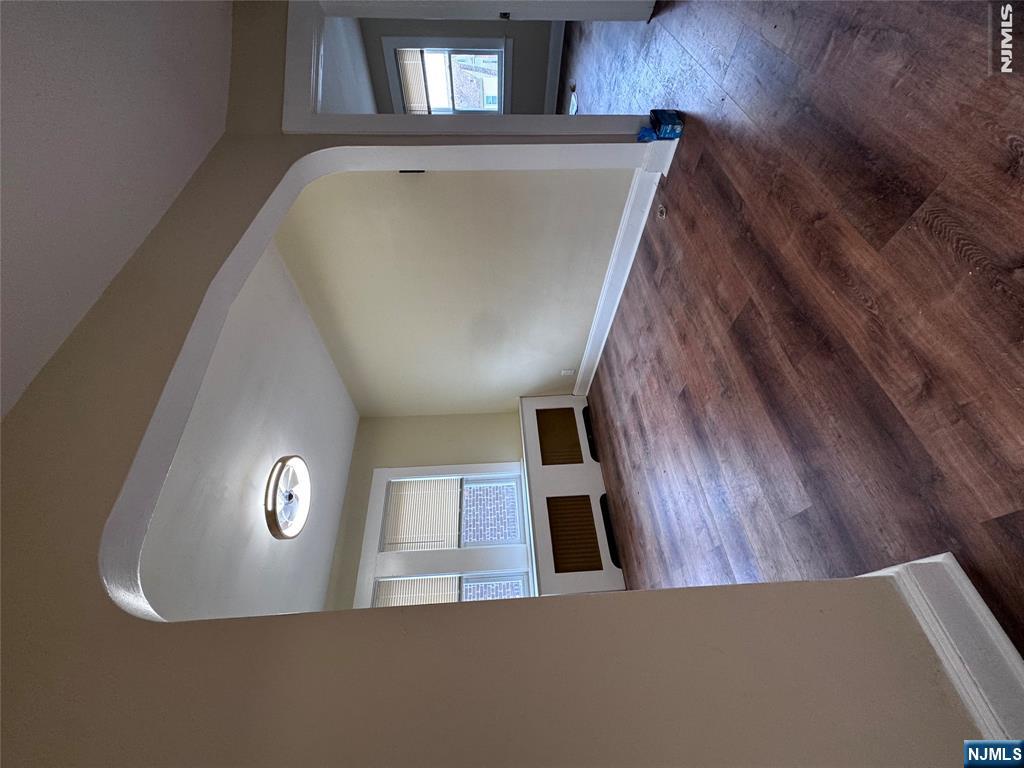 380 Park Avenue 2 Floor - Photo 1