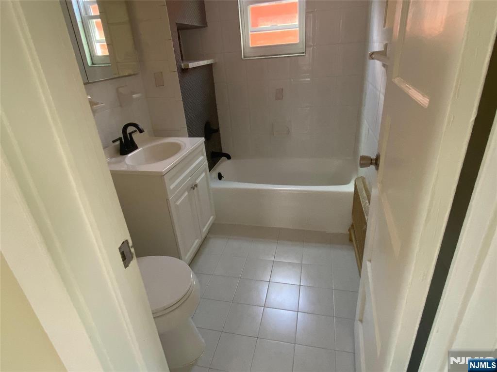 380 Park, #2 Floor, Fairview, NJ 07022 Listing Photo  6