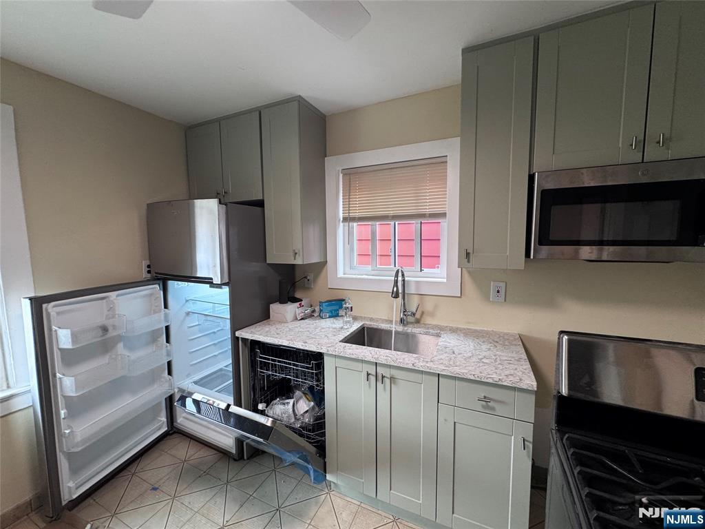 380 Park, #2 Floor, Fairview, NJ 07022 Listing Photo  9