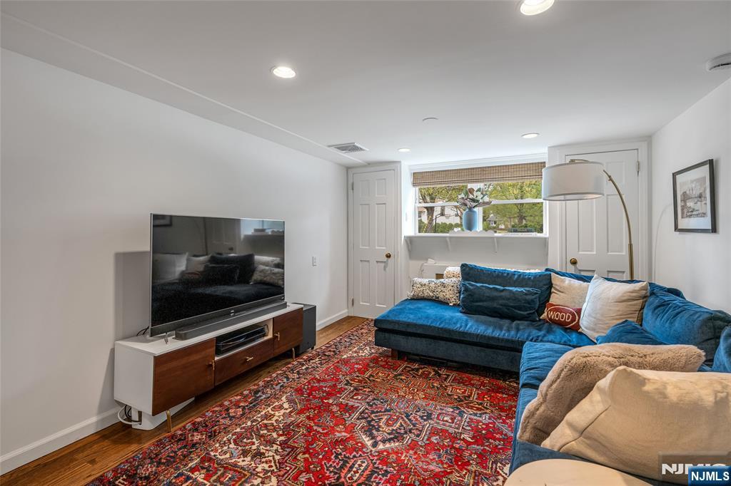 280 Eldon Court — photo 17