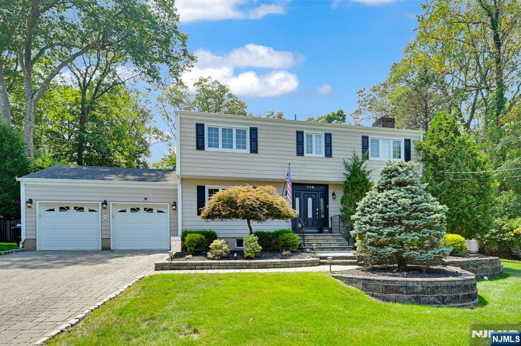 118 Manito Avenue - Photo 1