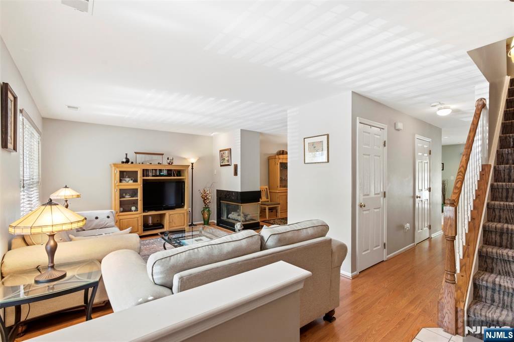 2063 Drake Court, Mahwah, NJ 07430 Listing Photo  15