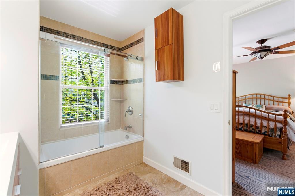 2063 Drake Court, Mahwah, NJ 07430 Listing Photo  19