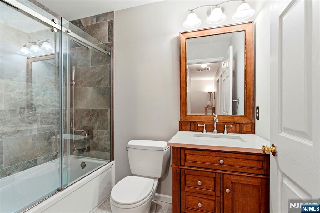 Center Bath