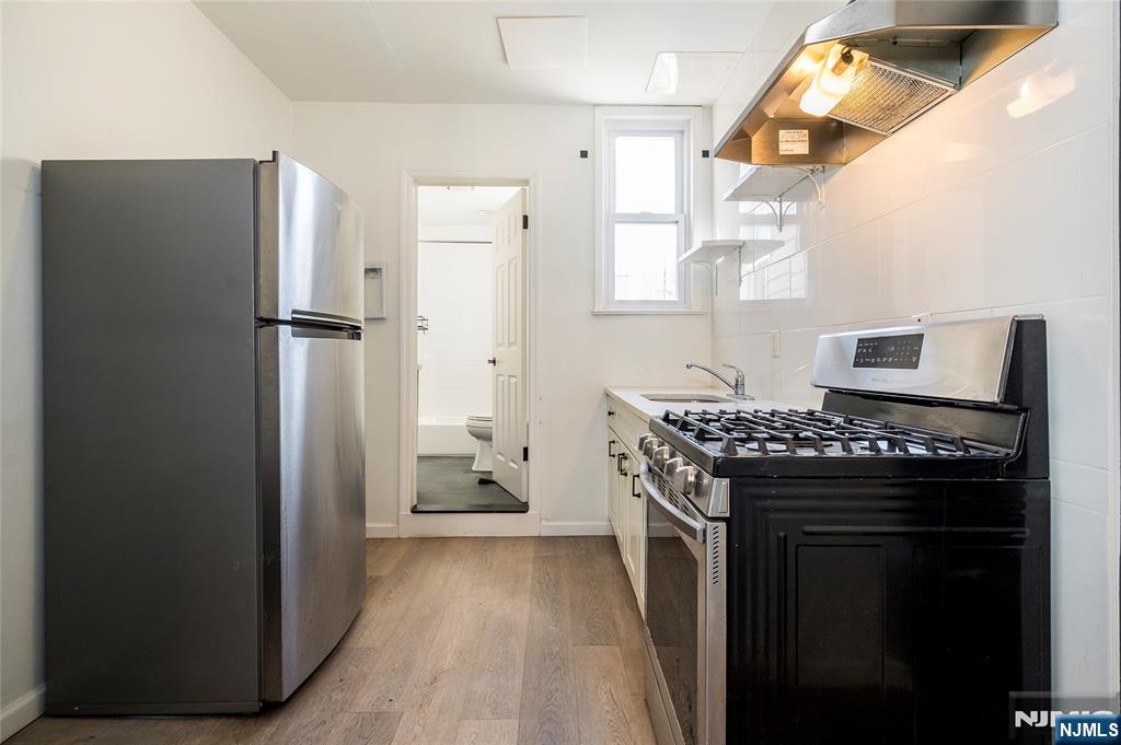 1st Fl-Kitchen