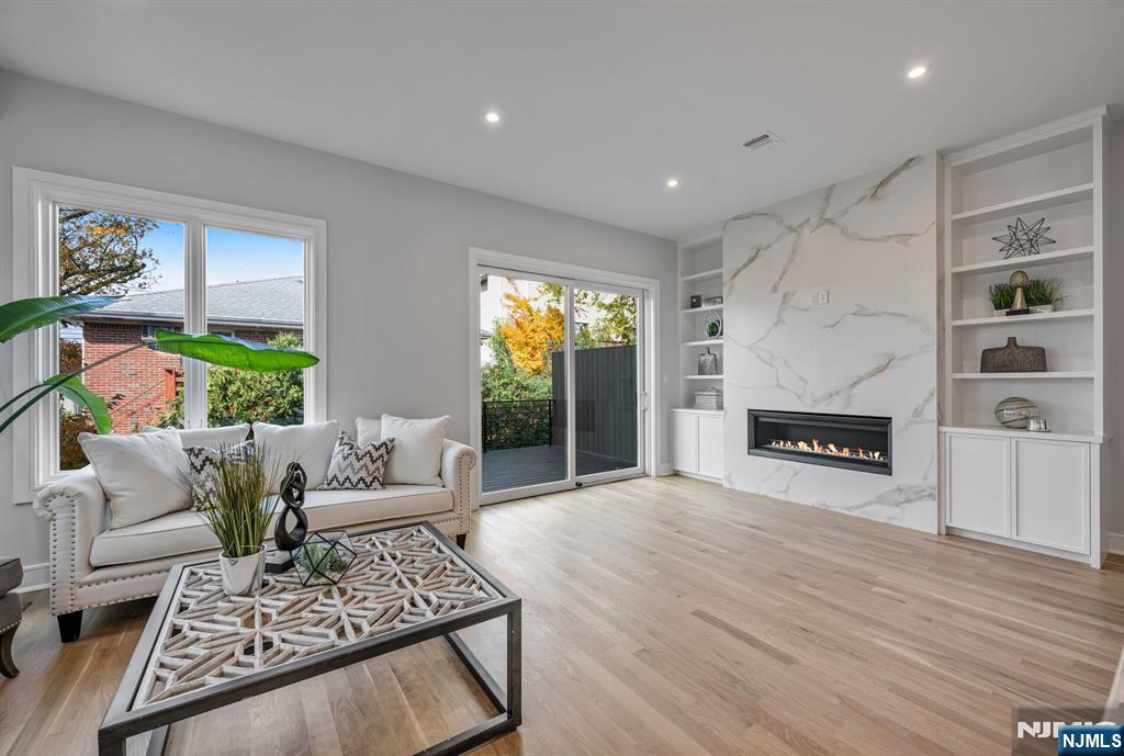 2447 Camner, Fort Lee, NJ, 07024