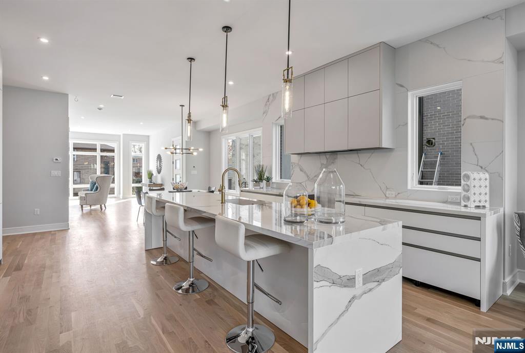 2447 Camner, Fort Lee, NJ, 07024