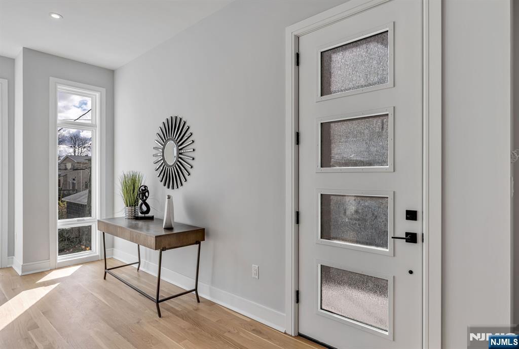 2447 Camner, Fort Lee, NJ, 07024