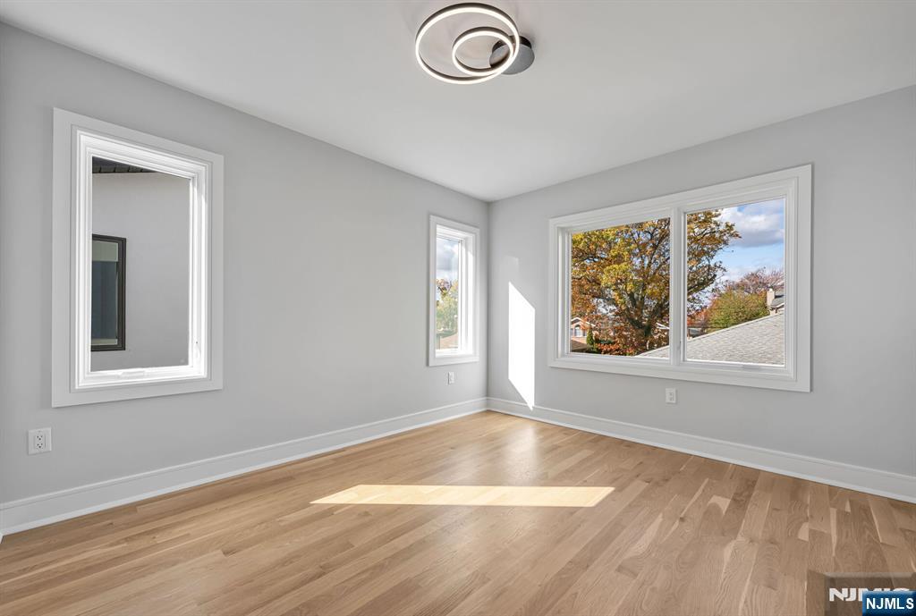 2447 Camner, Fort Lee, NJ, 07024