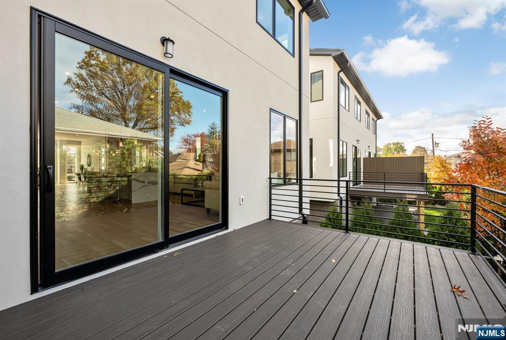 2447 Camner, Fort Lee, NJ, 07024