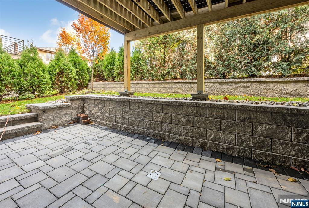 2447 Camner, Fort Lee, NJ, 07024