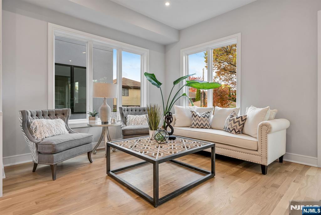 2447 Camner, Fort Lee, NJ, 07024