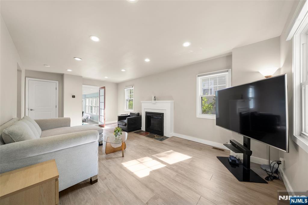 267 Hickory Avenue — photo 10