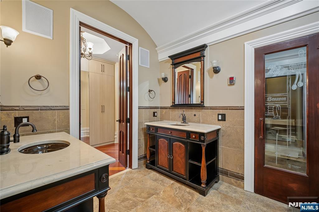 318 Franklin Road — photo 11