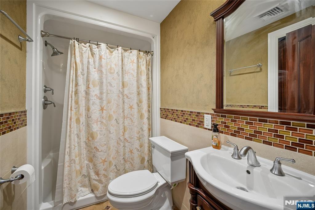 318 Franklin Road — photo 17