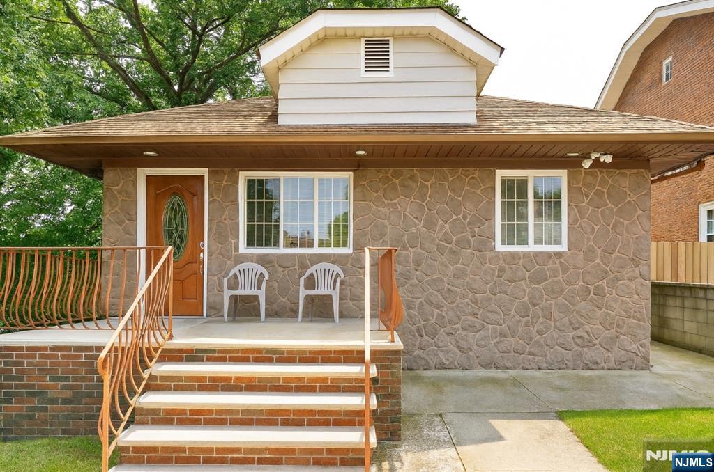 130 E Edsall, Palisades Park, NJ, 07650