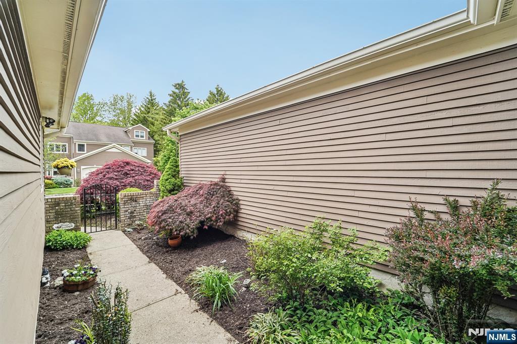 224 Westervelt Lane - Photo 2
