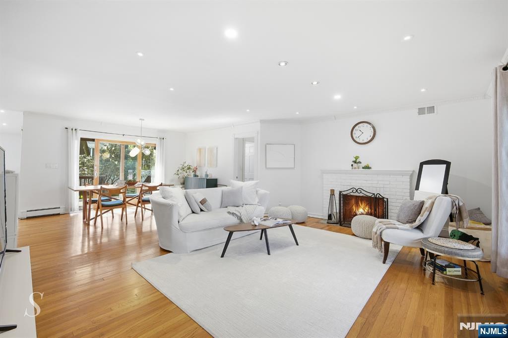 108 Bellevue Avenue, Elmwood Park, NJ, 07407