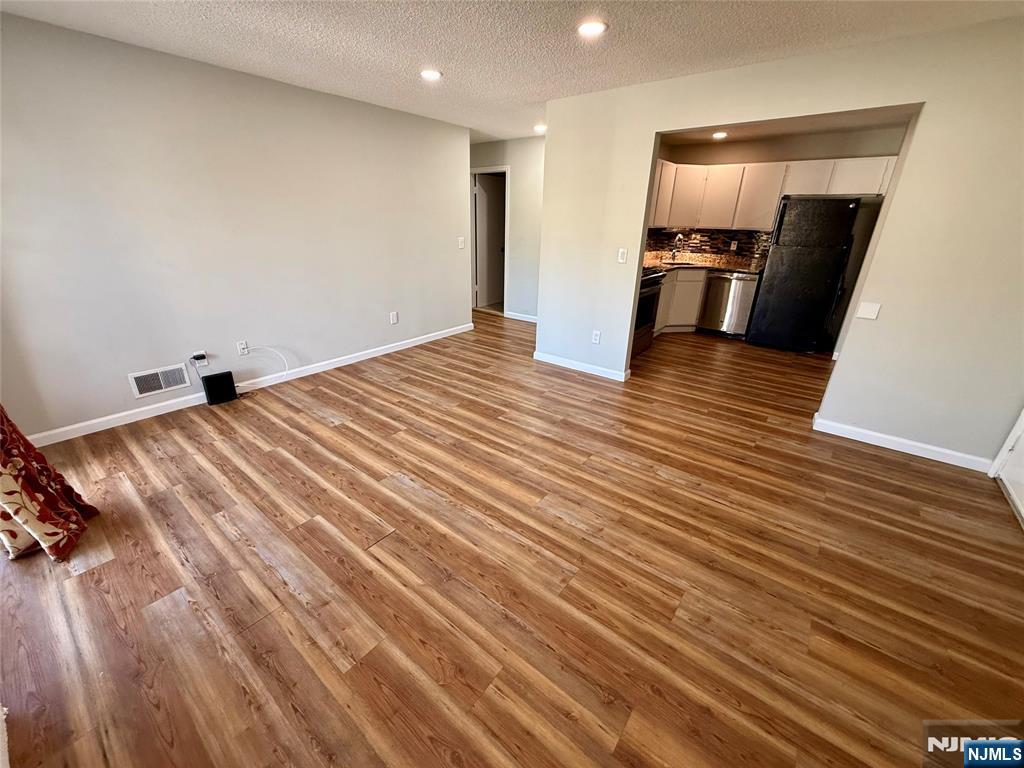 197 Larch Lane - Photo 4