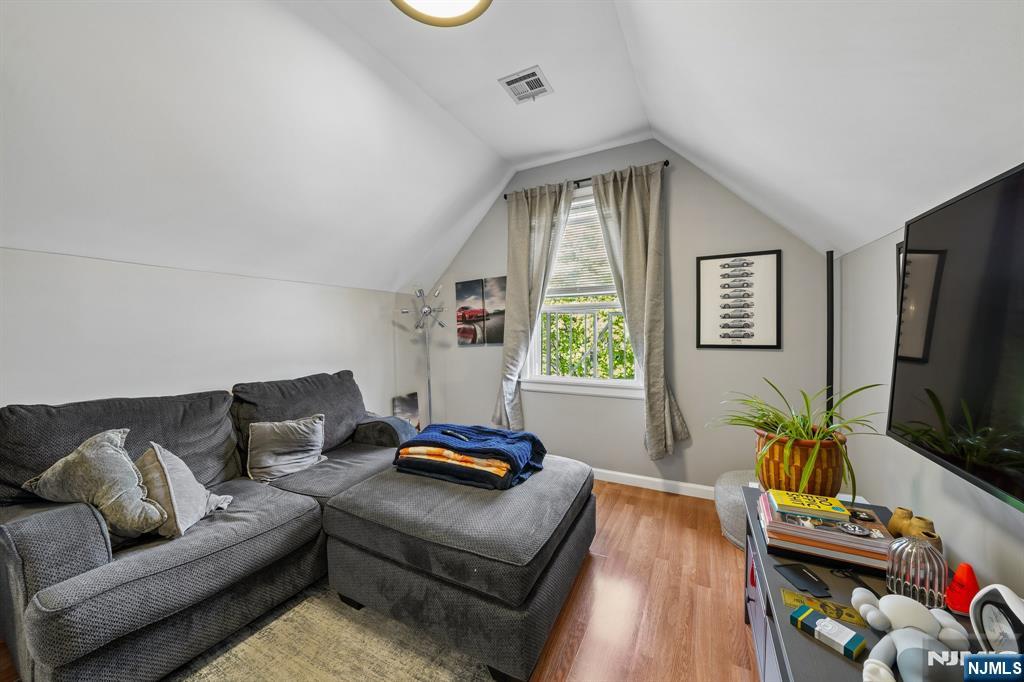 133 Franklin Avenue 3 - Photo 3
